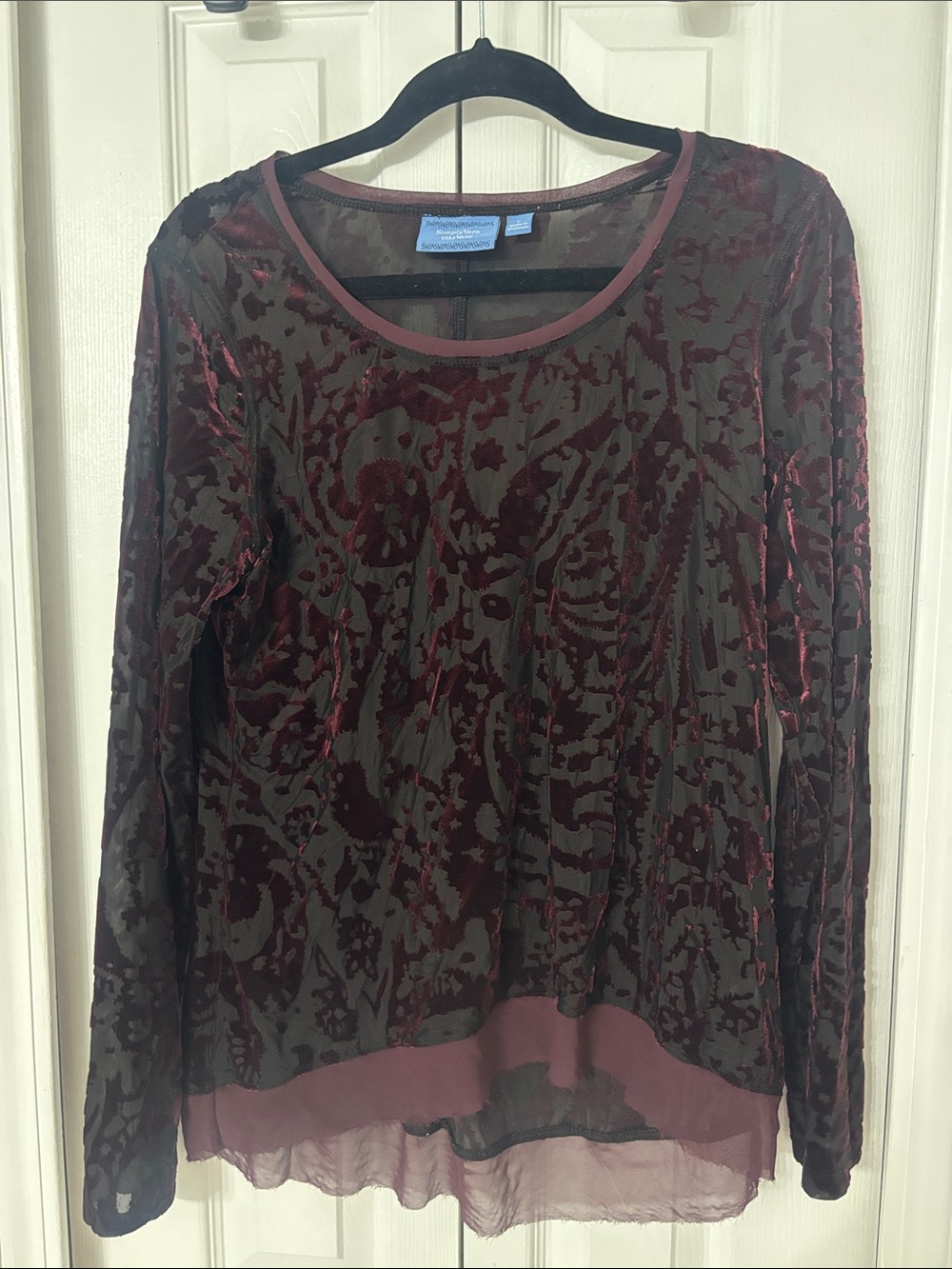 Simply Vera Vera Wang Burgundy Velvet Burnout Long Sleeve Top